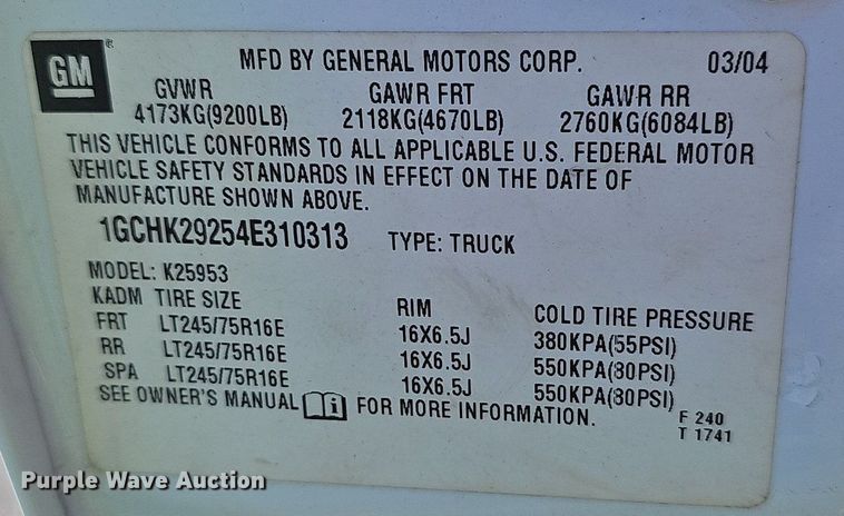 image for item NT9951 2004 Chevrolet Silverado 2500HD  Ext. Cab flatbed pickup truck