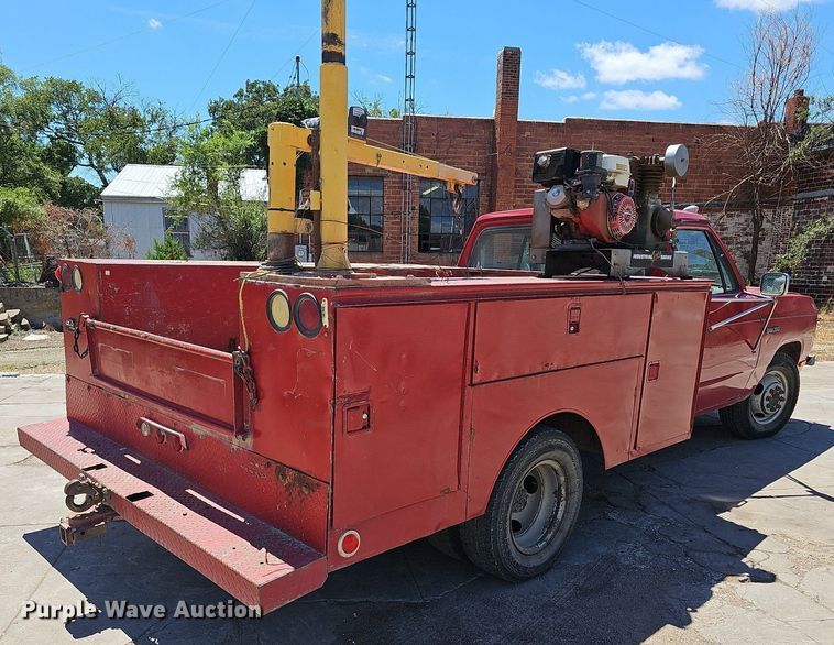 image for item NU9083 1992 Dodge D350  utility bed pickup truck
