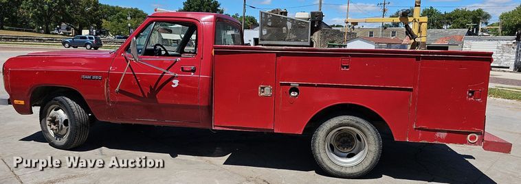 image for item NU9083 1992 Dodge D350  utility bed pickup truck