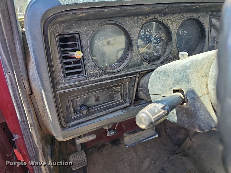 image for item NU9083 1992 Dodge D350  utility bed pickup truck