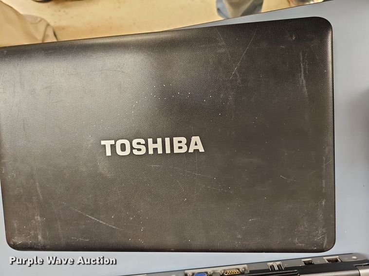 image for item NU9138 (56) laptops