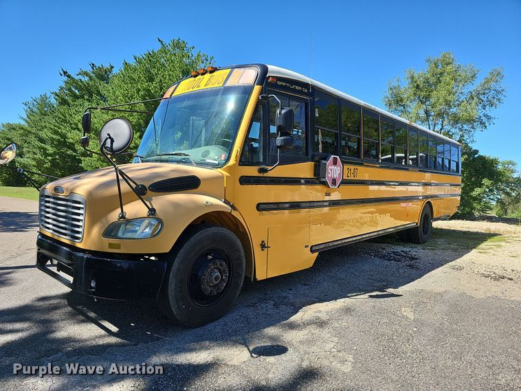 image for item NU9141 2007 Thomas Built  school bus