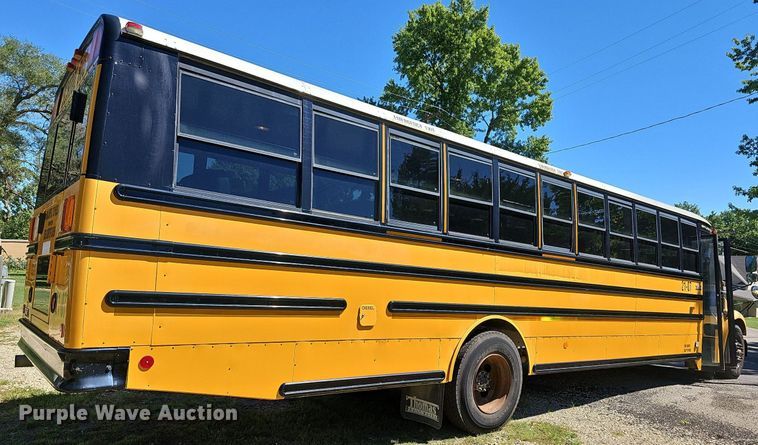 image for item NU9141 2007 Thomas Built  school bus