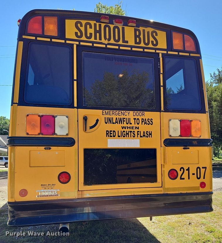 image for item NU9141 2007 Thomas Built  school bus