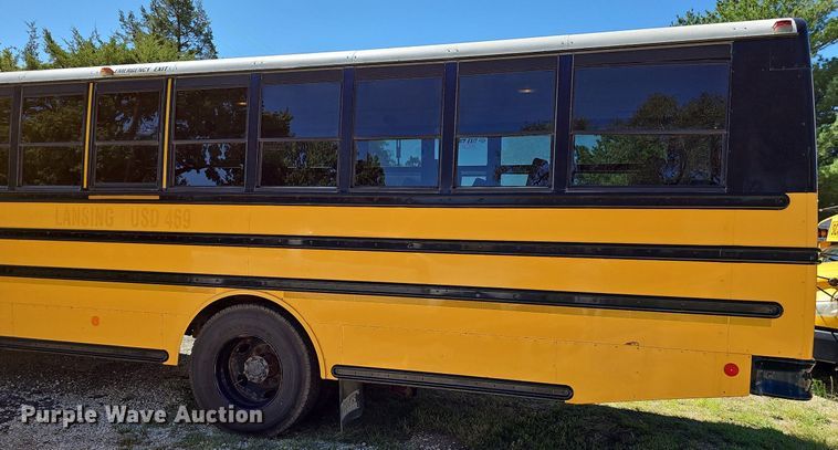 image for item NU9141 2007 Thomas Built  school bus