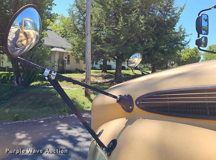 image for item NU9141 2007 Thomas Built  school bus