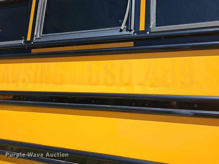 image for item NU9141 2007 Thomas Built  school bus