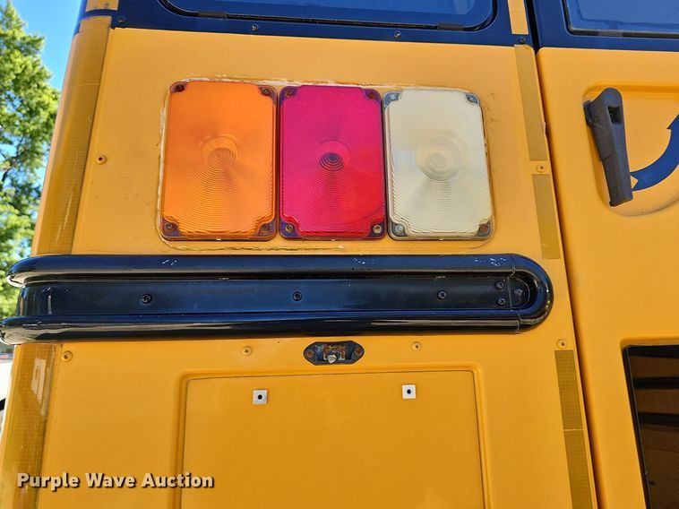 image for item NU9141 2007 Thomas Built  school bus