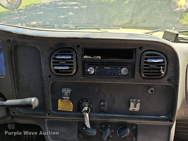 image for item NU9141 2007 Thomas Built  school bus