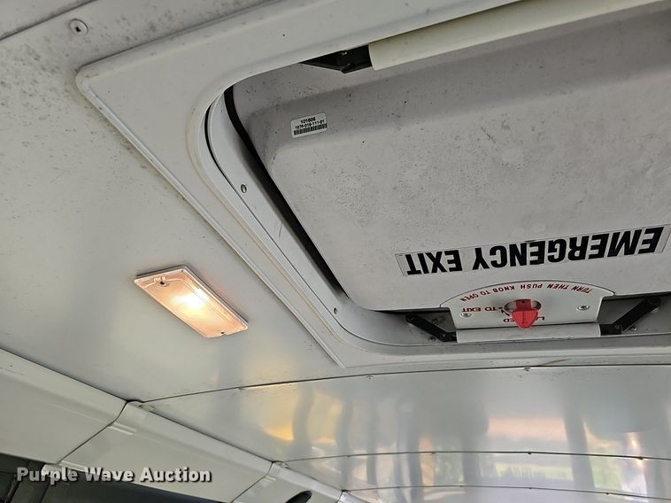 image for item NU9141 2007 Thomas Built  school bus