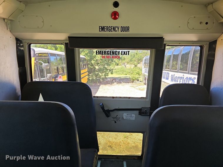 image for item NU9141 2007 Thomas Built  school bus