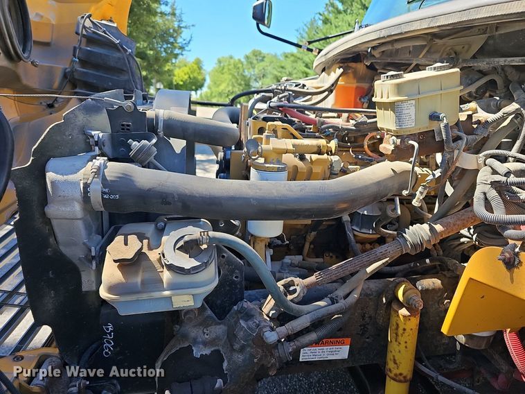 image for item NU9141 2007 Thomas Built  school bus