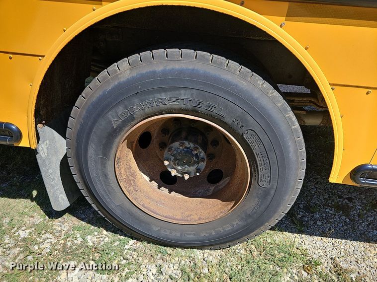 image for item NU9141 2007 Thomas Built  school bus