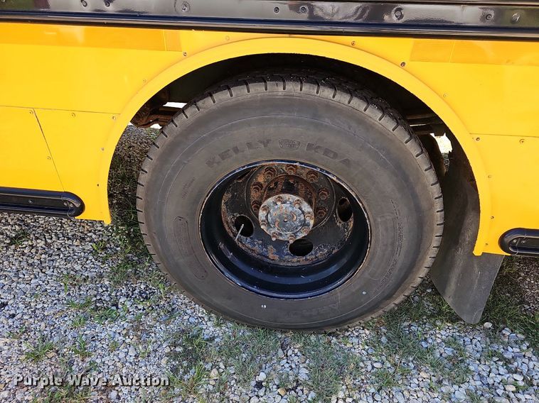 image for item NU9141 2007 Thomas Built  school bus