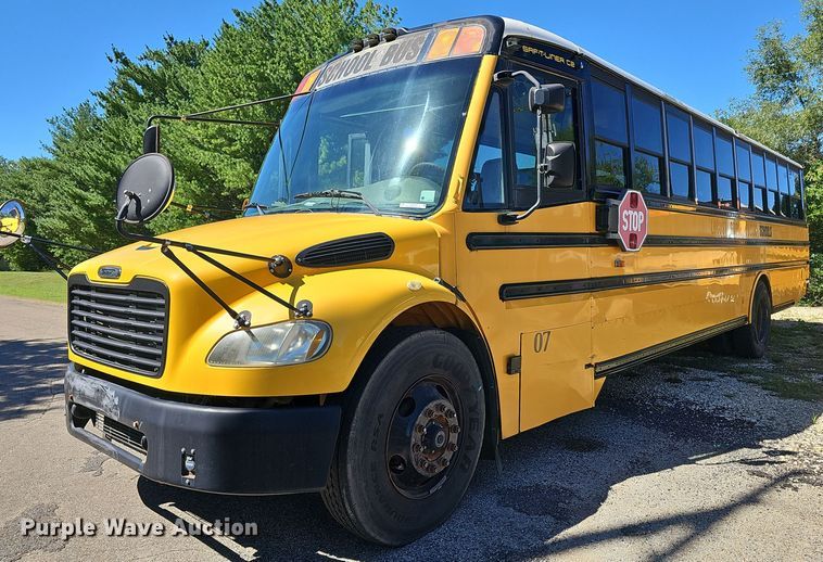 image for item NU9142 2007 Freightliner Thomas Built  school bus