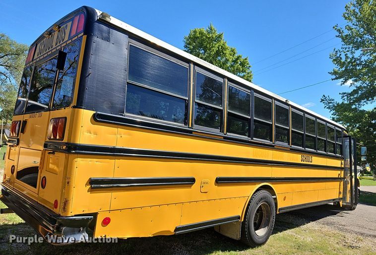 image for item NU9142 2007 Freightliner Thomas Built  school bus