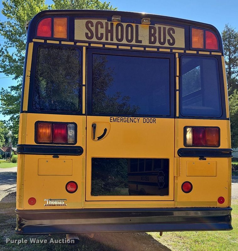 image for item NU9142 2007 Freightliner Thomas Built  school bus