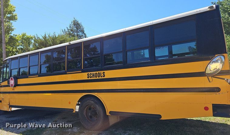 image for item NU9142 2007 Freightliner Thomas Built  school bus