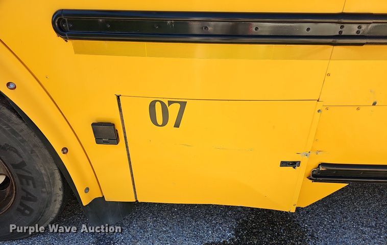 image for item NU9142 2007 Freightliner Thomas Built  school bus