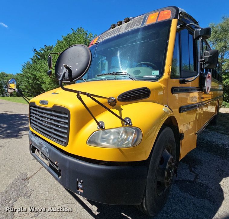 image for item NU9142 2007 Freightliner Thomas Built  school bus