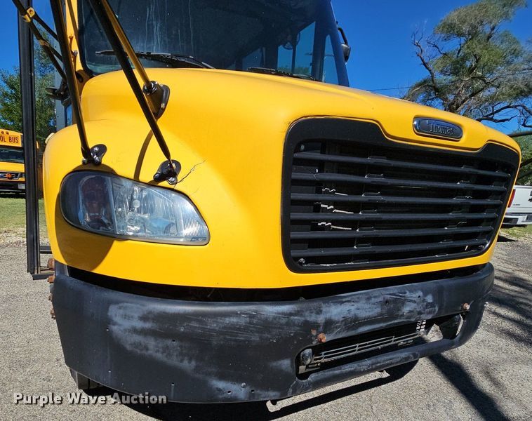 image for item NU9142 2007 Freightliner Thomas Built  school bus