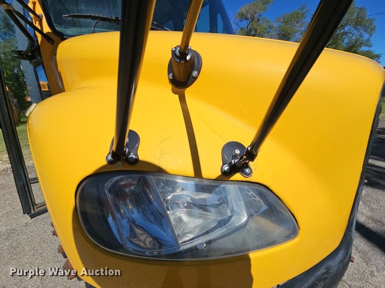 image for item NU9142 2007 Freightliner Thomas Built  school bus