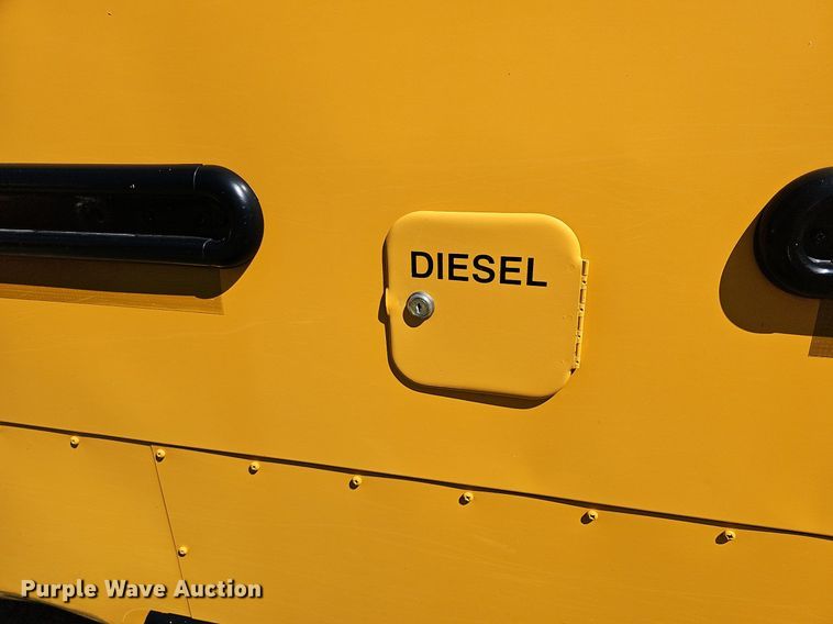 image for item NU9142 2007 Freightliner Thomas Built  school bus