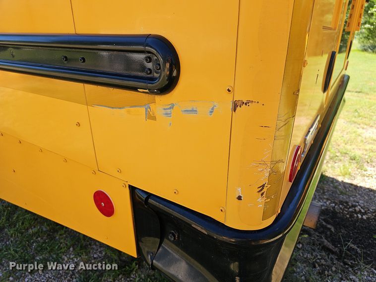 image for item NU9142 2007 Freightliner Thomas Built  school bus