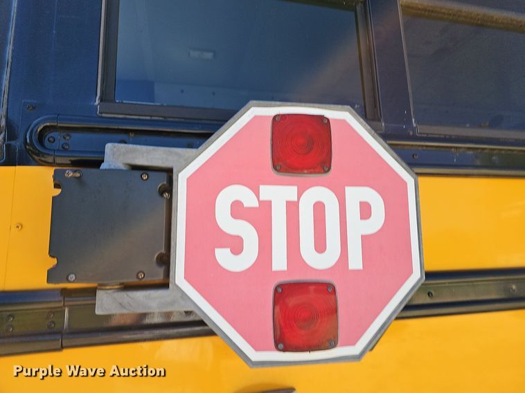 image for item NU9142 2007 Freightliner Thomas Built  school bus