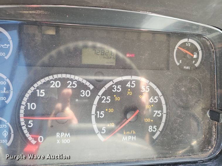 image for item NU9142 2007 Freightliner Thomas Built  school bus