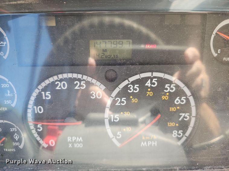 image for item NU9142 2007 Freightliner Thomas Built  school bus