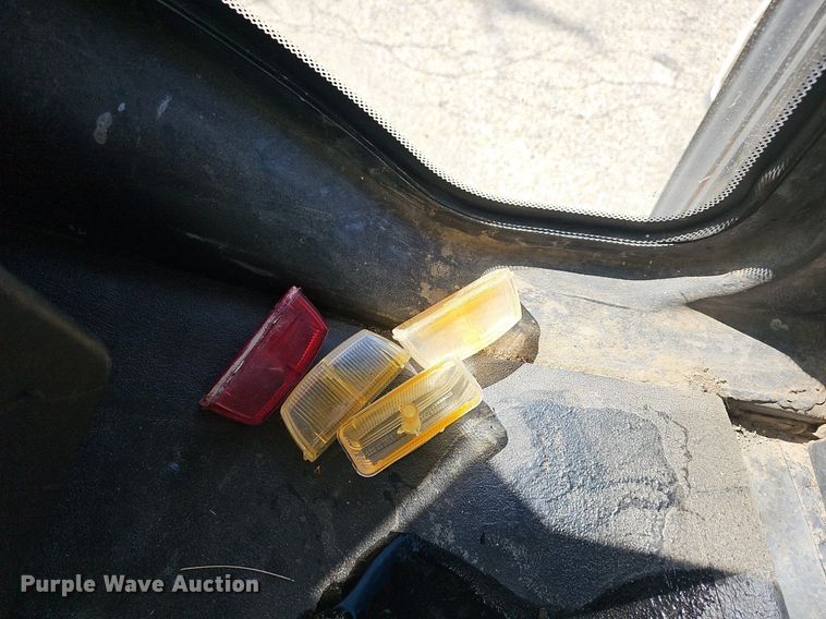 image for item NU9142 2007 Freightliner Thomas Built  school bus