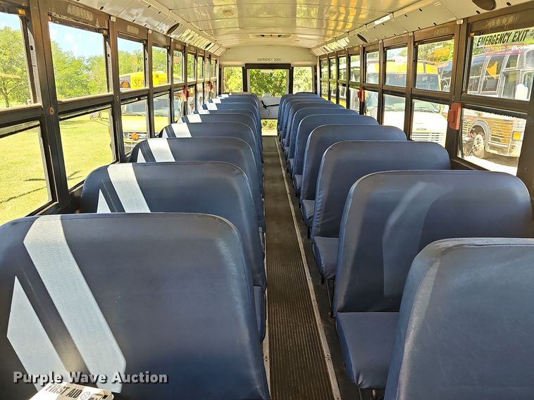 image for item NU9142 2007 Freightliner Thomas Built  school bus