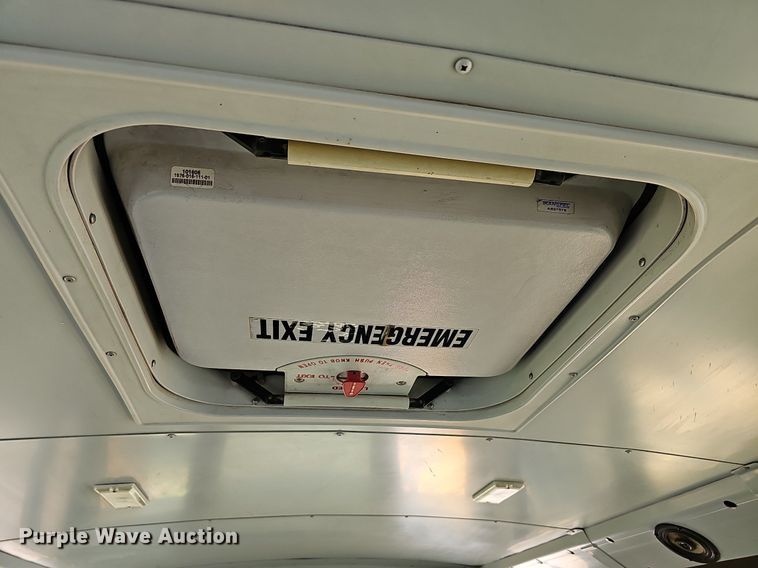 image for item NU9142 2007 Freightliner Thomas Built  school bus