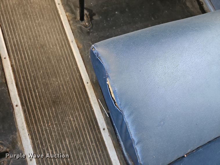 image for item NU9142 2007 Freightliner Thomas Built  school bus