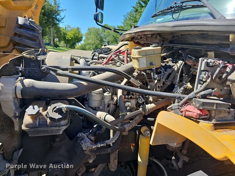 image for item NU9142 2007 Freightliner Thomas Built  school bus