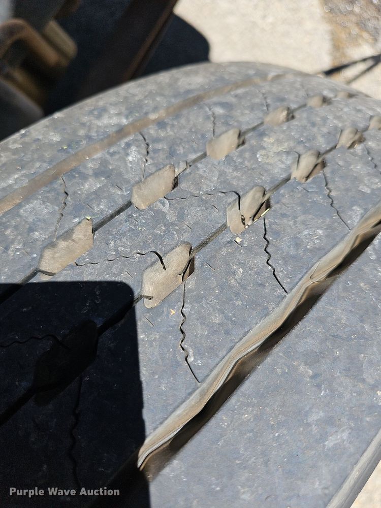 image for item NU9142 2007 Freightliner Thomas Built  school bus