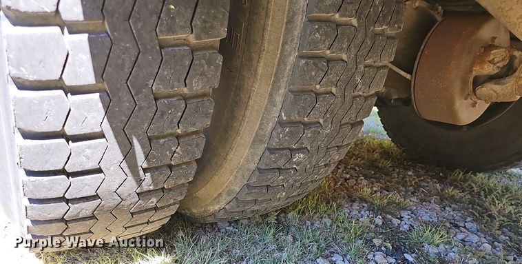 image for item NU9142 2007 Freightliner Thomas Built  school bus