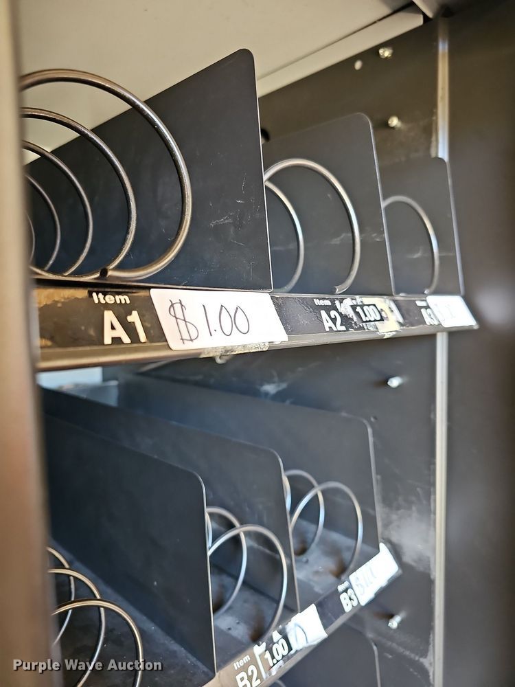 image for item NU9146 LU Wegner 3039  vending machine