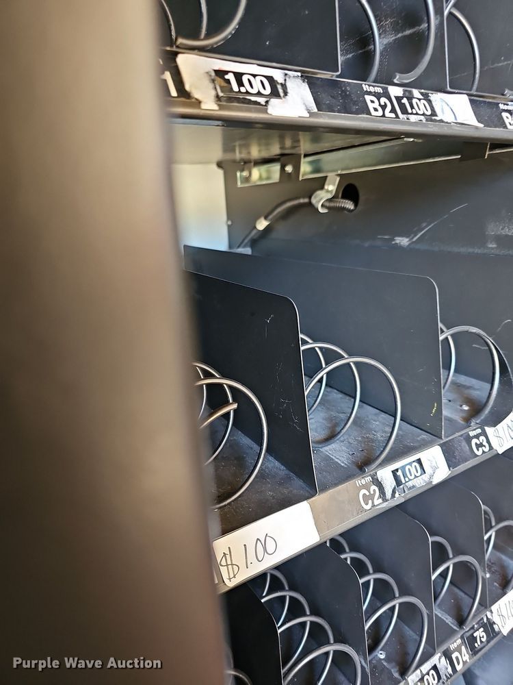 image for item NU9146 LU Wegner 3039  vending machine