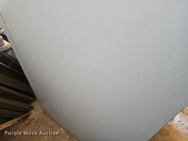 image for item NU9146 LU Wegner 3039  vending machine