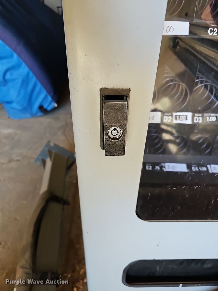 image for item NU9146 LU Wegner 3039  vending machine