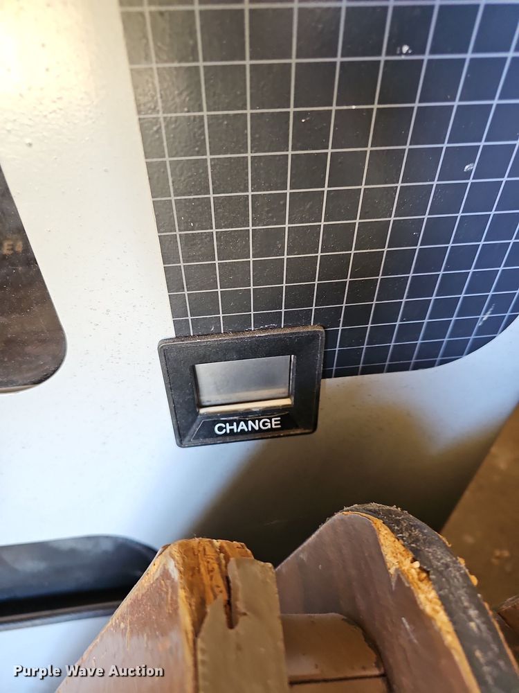 image for item NU9146 LU Wegner 3039  vending machine