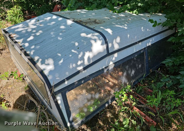 image for item NU9150 Pickup truck topper