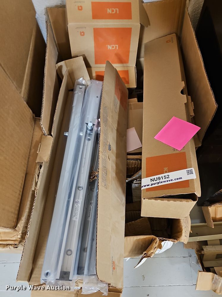 image for item NU9152 Door hardware