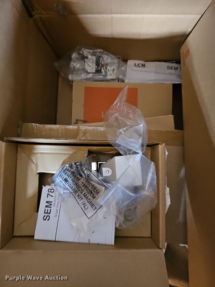 image for item NU9152 Door hardware