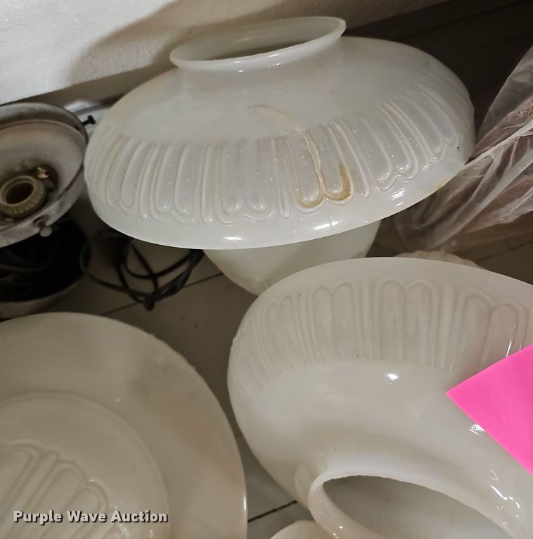 image for item NU9153 (3) light fixtures