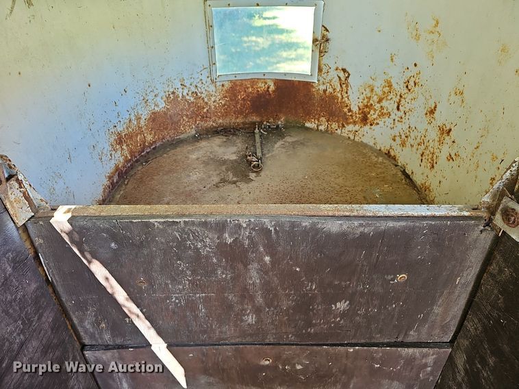 image for item NU9156 Shop built  livestock trailer