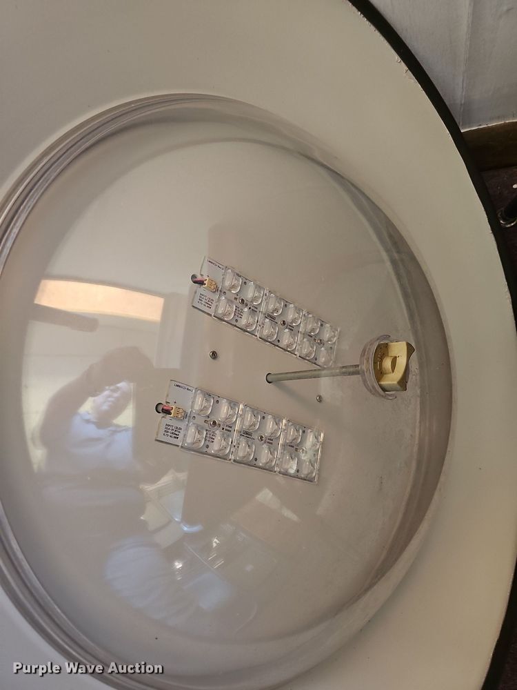 image for item NU9158 (3) LED light fixtures