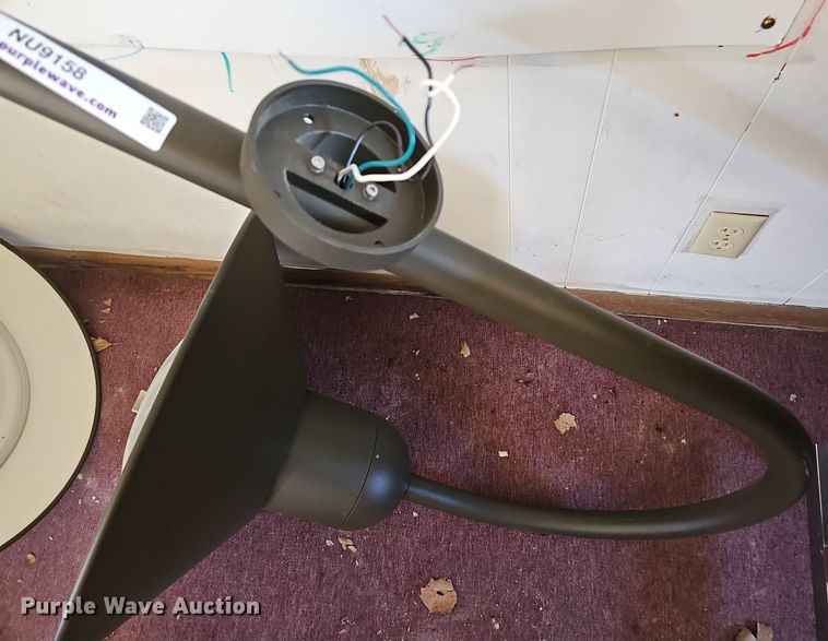 image for item NU9158 (3) LED light fixtures